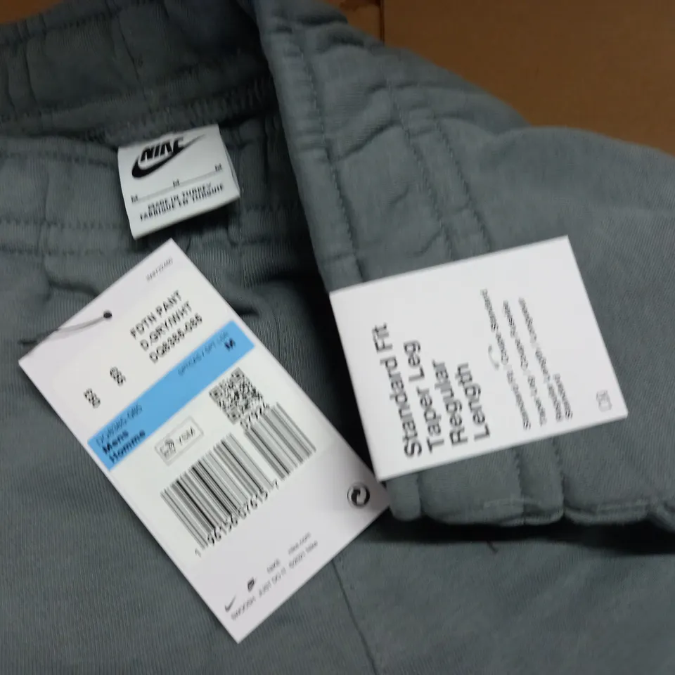 NIKE GREY JOGGERS - M