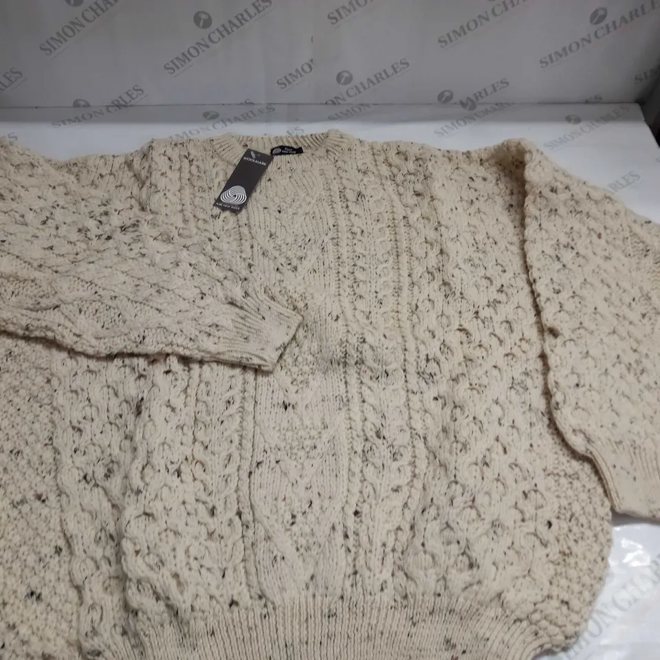 LOT OF 10  PURE NEW WOOL KNITTED CREW JUMPERS IN ECRU - ALL L