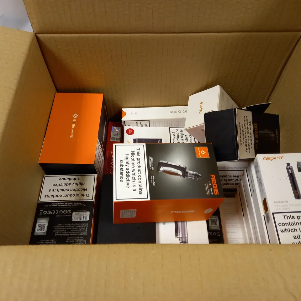 BOX OF APPROXMATELY 30 E-CIGARETTES AND LIQUIDS TO INCLUDE VOOPOO DRAG X PRO, ASPIRE POCKEX BOX KIT, GEEVAPE AEGIS 100W, ETC