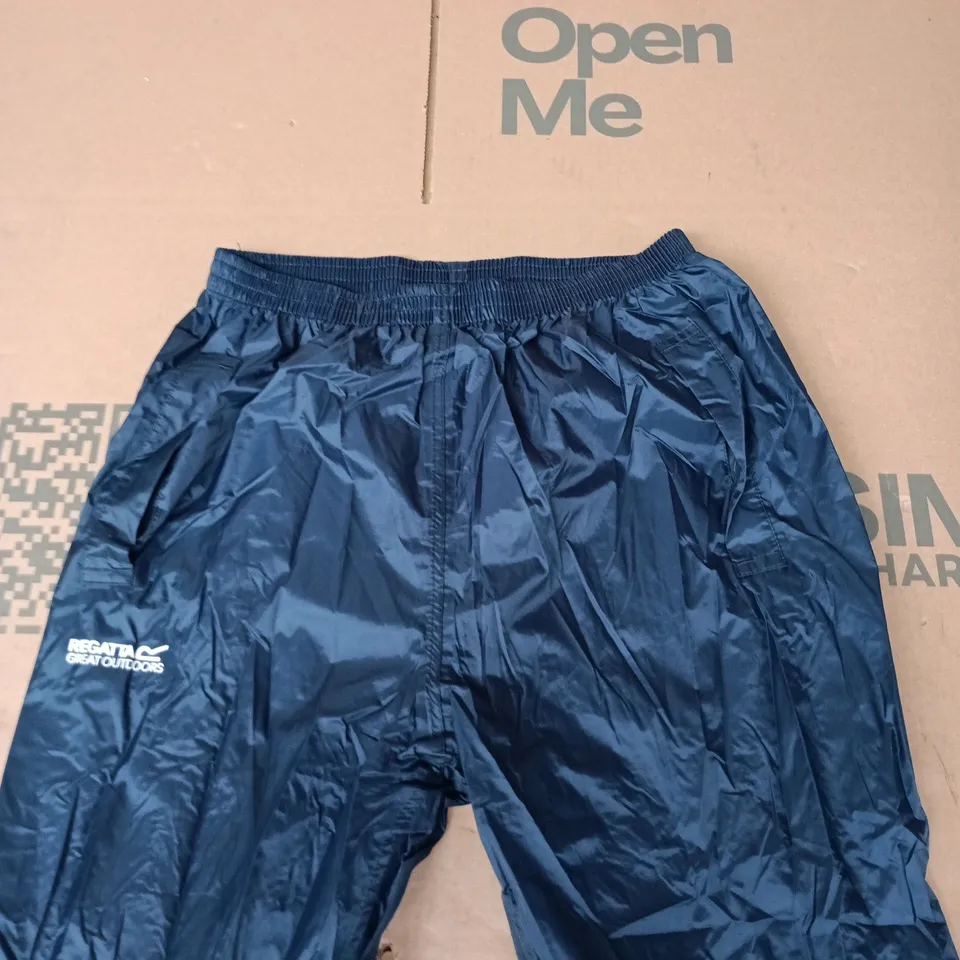 REGATTA GREAT OUTDOORS MEN'S NAVY TROUSERS, UK SIZE M (30-32)