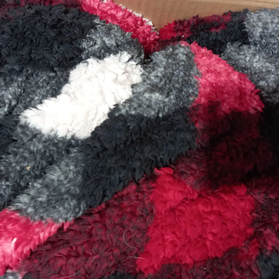 COZZE HOME SHERPA CAPE WRAP RED ONE SIZE