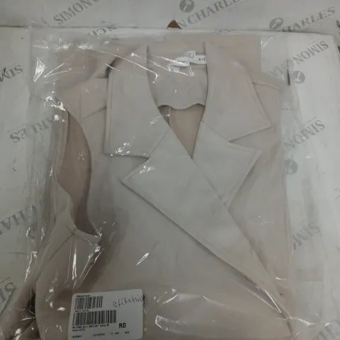 WYNNE COLLECTION COAT IN OFF WHITE SIZE M