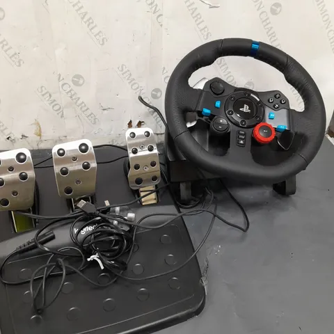 LOGITECH G29 DRIVING FORCE GAMING STEERING WHEEL