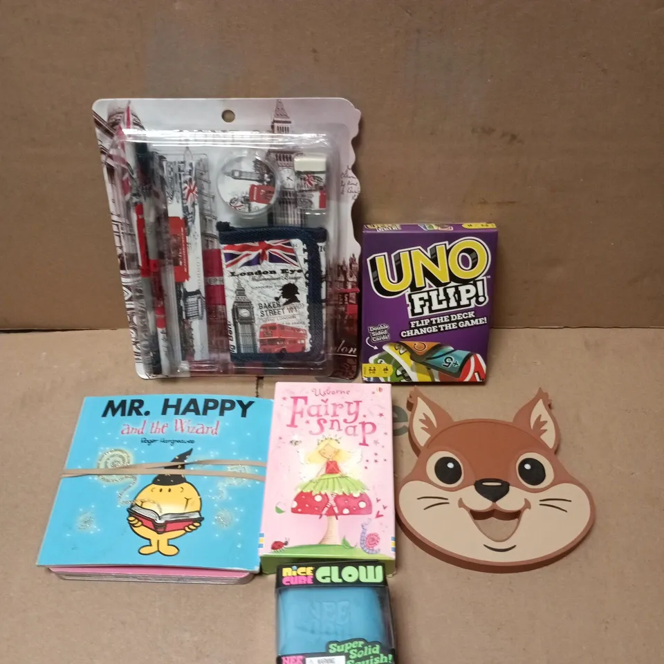 APPROXIMATELY 15 ASSORTED TOYS & GAMES PRODUCTS TO INCLUDE FAIRY SNAP, STATIONARY SET, UNO FLIP ETC 