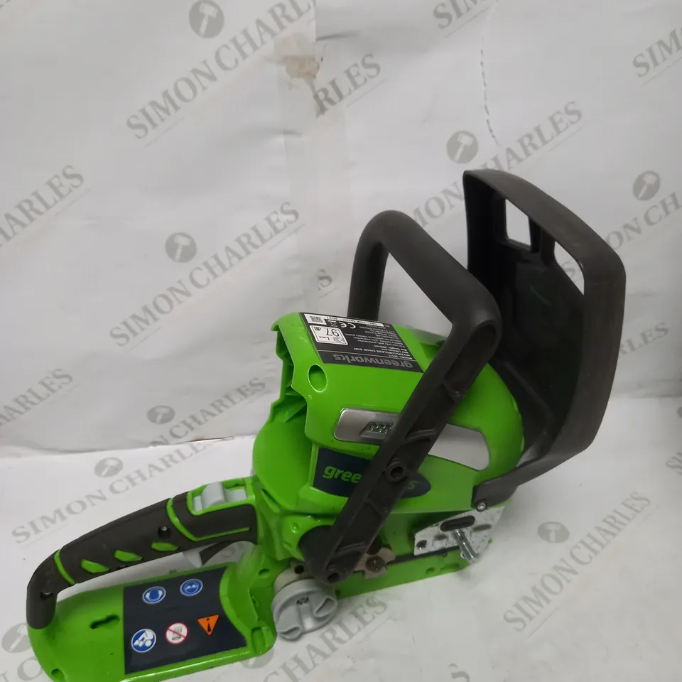 GREENWORKS CORDLESS CHAINSAW, FITS 30CM BAR - G40CS30 (BODY ONLY)