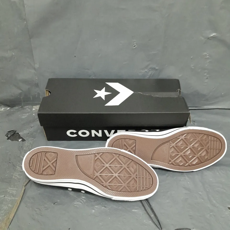 BOXED PAIR OF CONVERSE ALL STAR OX BLACK - UK 7 