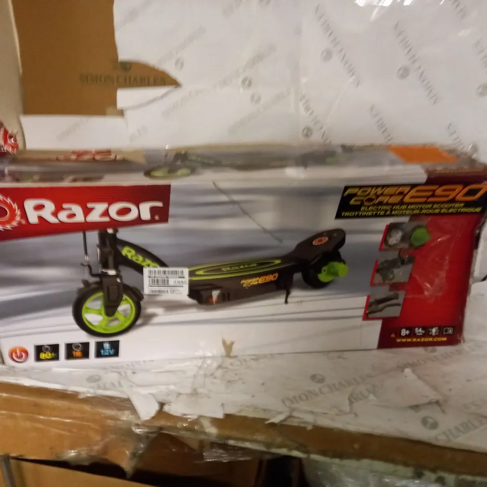 RAZOR POWERCORE E90 SCOOTER GREEN RRP £179.99