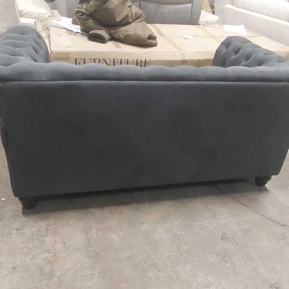 QUALITY DESIGNER HAMPTON 2 SEATER CHESTERFIELD SOFA, SLATE GREY CLASSIC PLUSH FABRIC