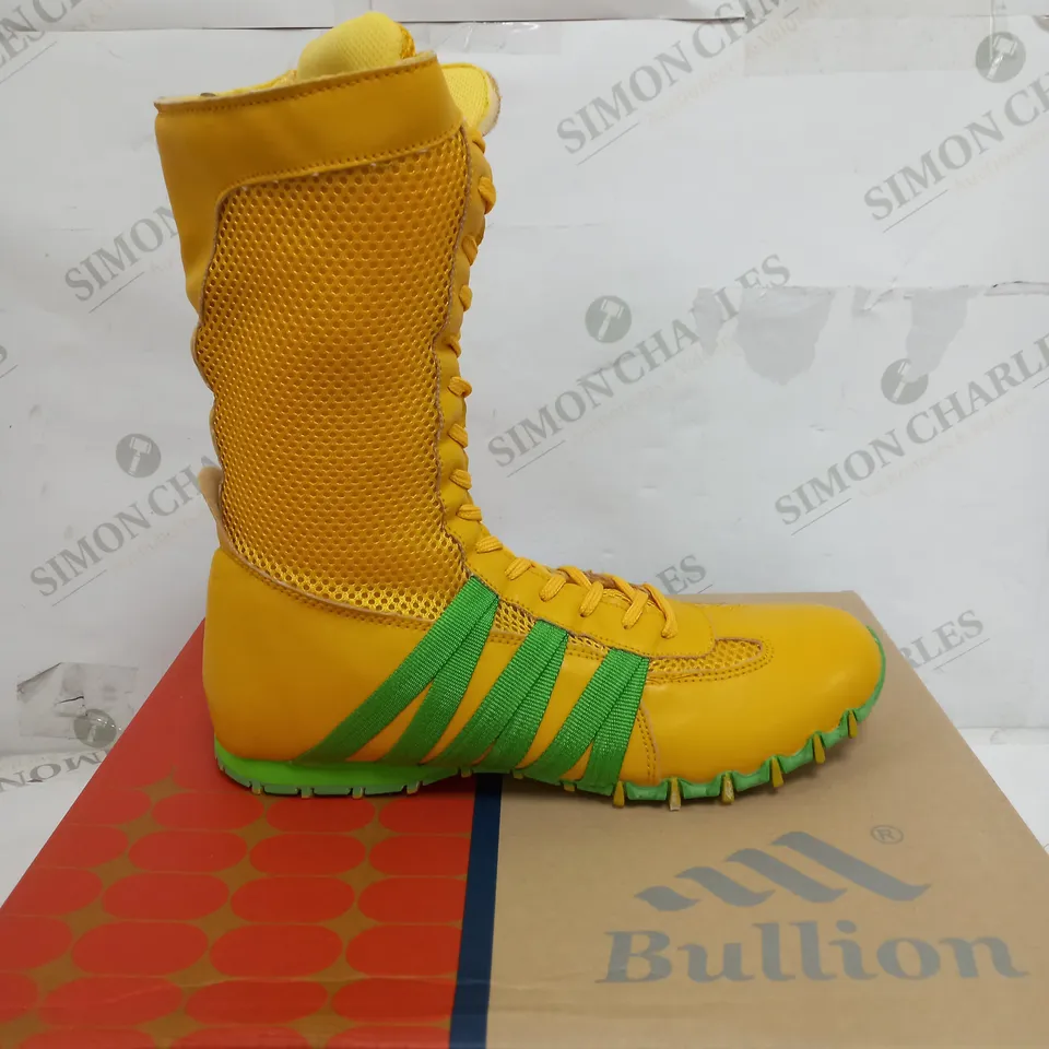 BOX OF APPROXIMATELY 15 PAIR OF BULLION YELLOW AND GREEN BOOTS