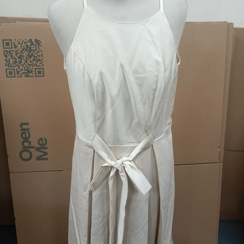 KALEIDOSCOPE WHITE SLEEVELESS FLOOR-LENGTH DRESS WITH WAIST TIE - SIZE 12