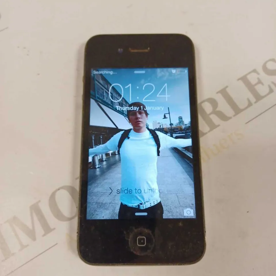APPLE IPHONE 4 (A1332) SMARTPHONE 