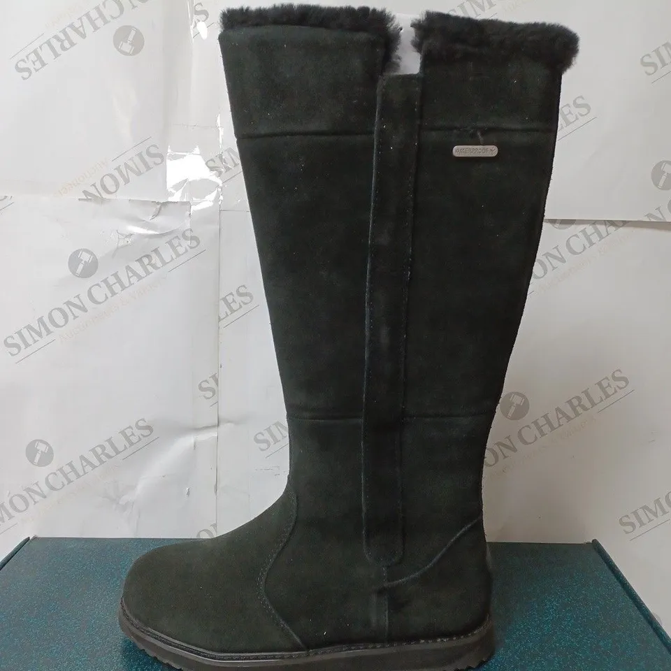 BOXED EMU AUSTRALIA MOONTA WATERPROOF KNEE LEATHER BOOTS, BLACK - SIZE 4 