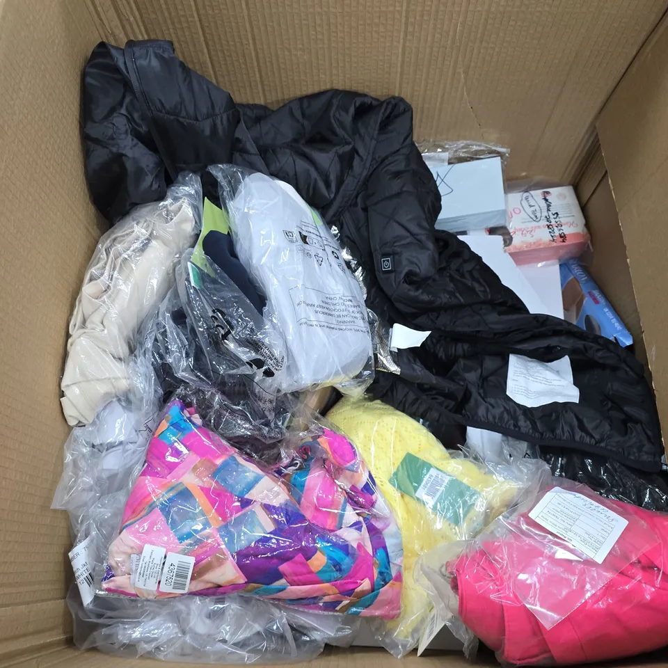 APPROXIMATELY 20 ASSORTED HOUSEHOLD ITEMS TO INCLUDE CLOTHING, BUTANE GAS CARTRIDGES AND YALE PADLOCK