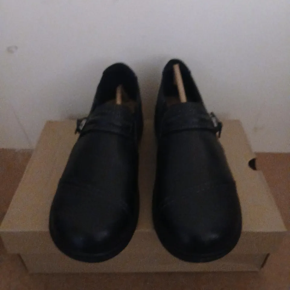 CLARKS CARLEIGH PEARL BLACK LEATHER SHOES – UK 6