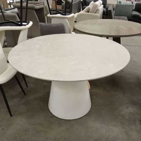 EDZARD STATEMENT ROUND DINING TABLE