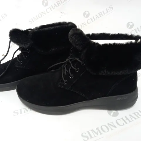 SKECHERS GO WALK BLACK BOOTS - 8