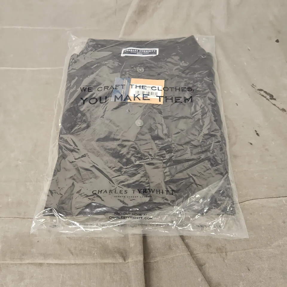 CHARLES TYRWHITT SOLID SHORT SLEEVE COTTON STRETCH PIQUE POLO IN BLACK SIZE M