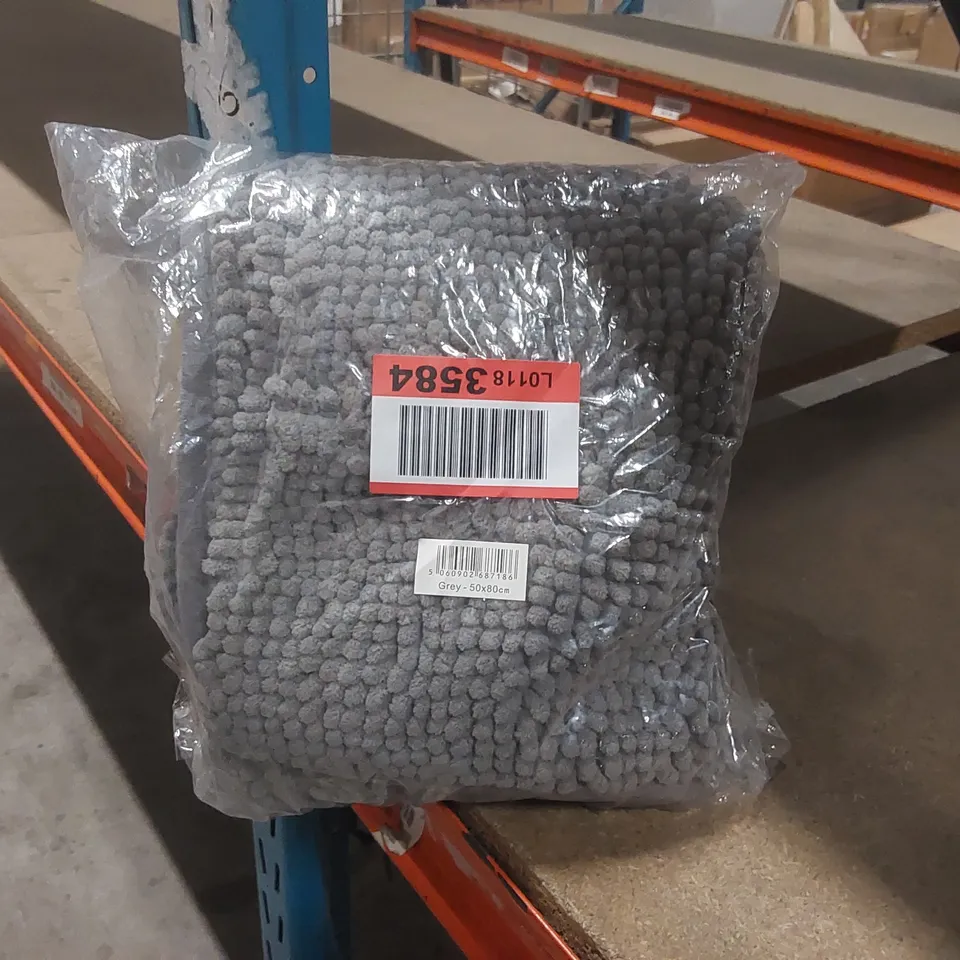 BAGGED GREY BATHMAT - 50 x 80cm