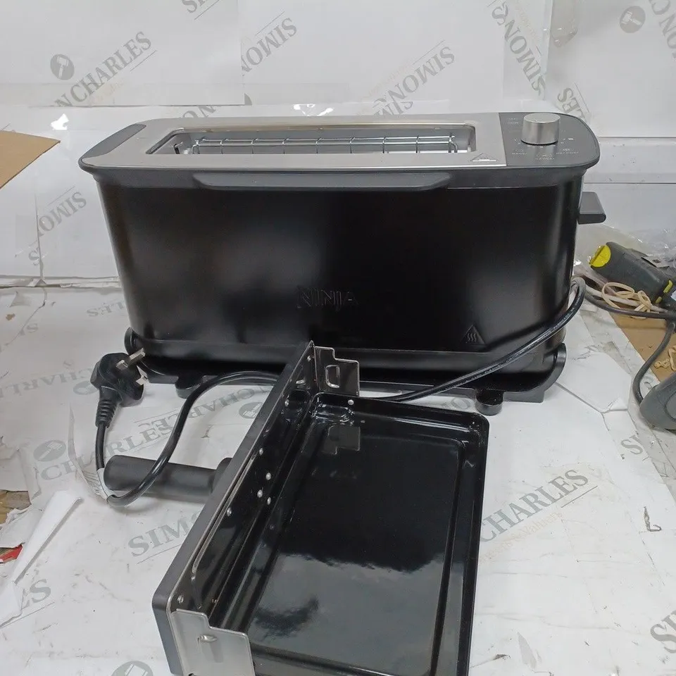 BOXED NINJA 2 IN 1 TOASTER & GRILL ST100UK