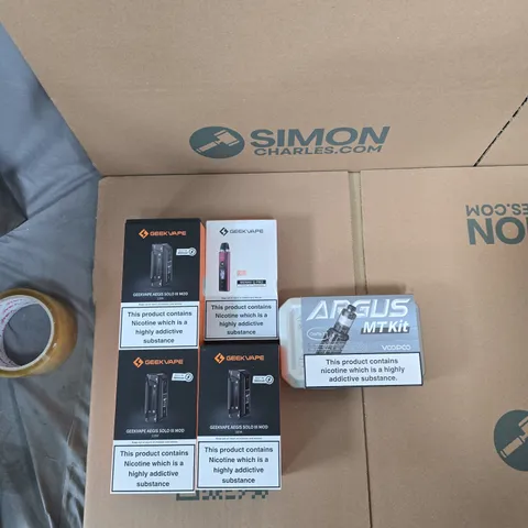 BOX OF APPROXIMATELY 30 ASSORTED E-CIGARETTES AND ACCOMPANIMENTS TO INCLUDE: VARIOUS GEEKVAPE ITEMS 
