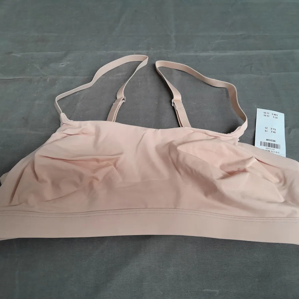 GILLY HICKS SALMON PINK SPORTS BRA - MEDIUM