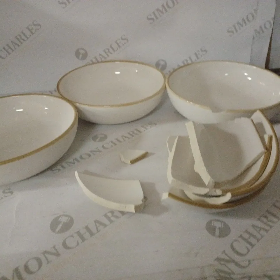4 PC PASTA BOWLS WHITE RRP £44.99