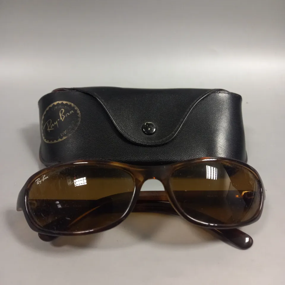 RAY-BAN RB4076 POLARIZED 601/58 SUNGLASSES BLACK