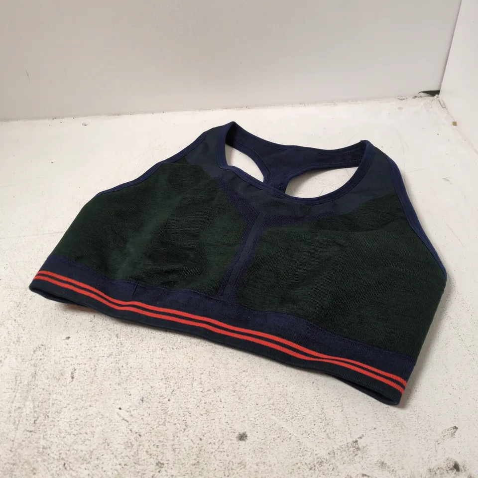 LNDR THE RENEGADE SPORTS BRA – DARK GREEN MARL, SIZE M/L