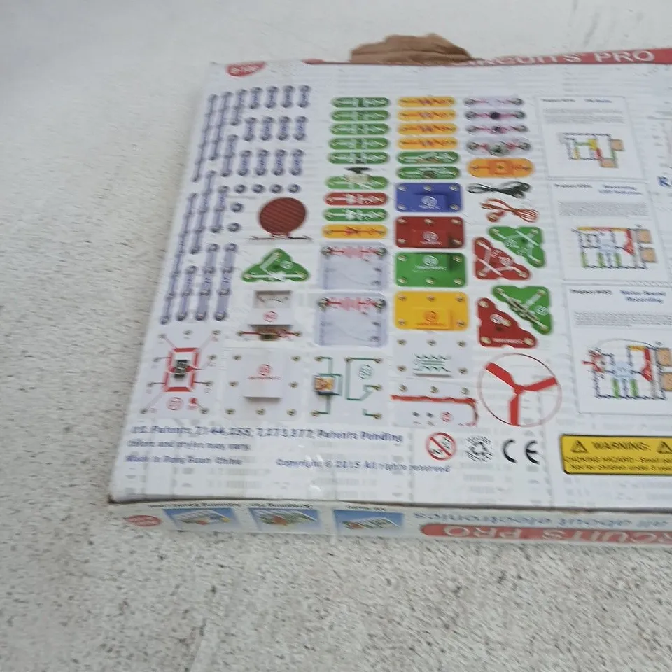 ELENCO SNAP CIRCUITS PRO ELECTRONICS LEARNING KIT - MODEL SC-500 (75+ PARTS)