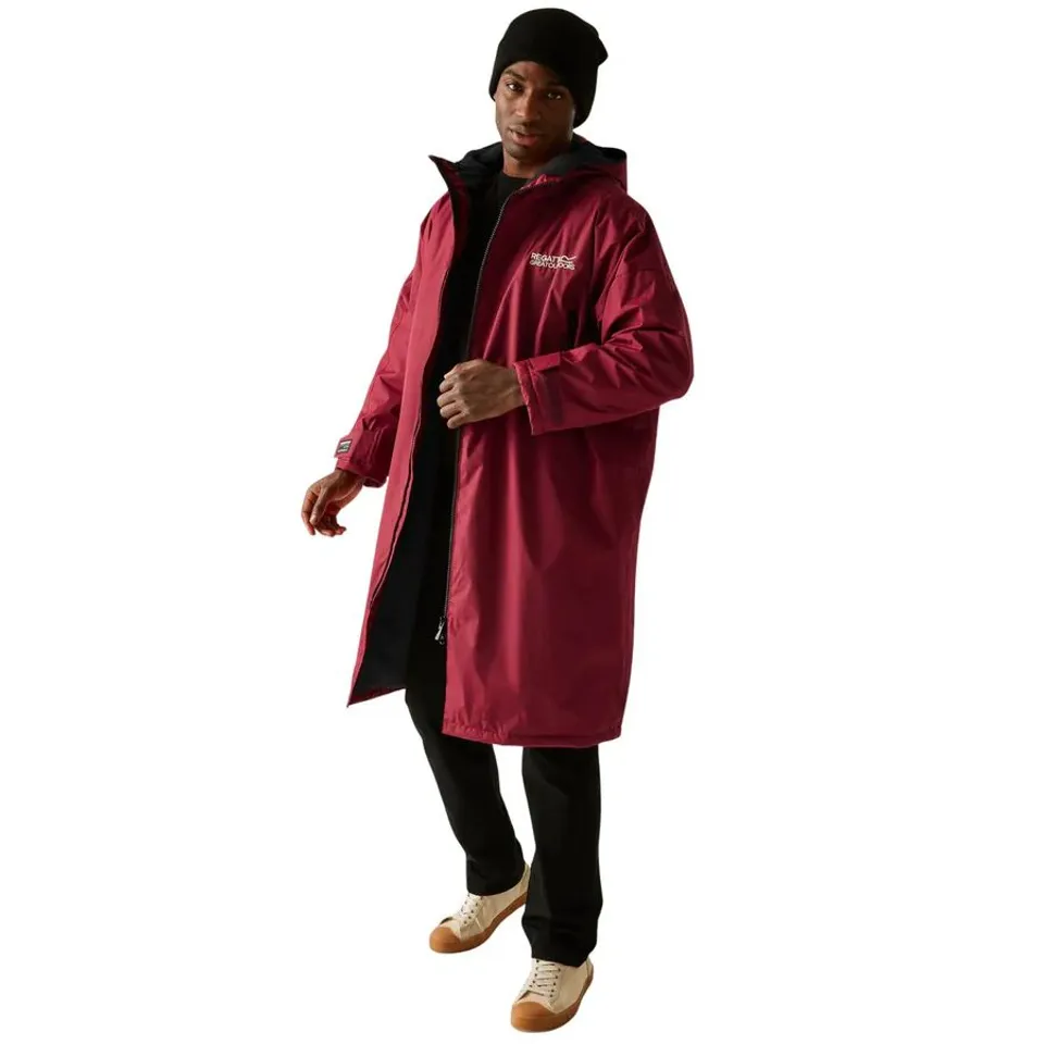 BRAND NEW REGATTA OUTDOOR ACTIVE ADULTS WATERPROOF CHANGING ROBE - S/M