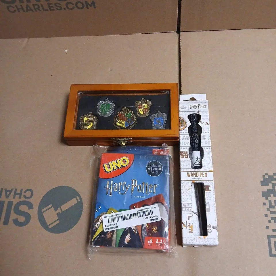 3 X HARRY POTTER ITEMS: WAND PEN, UNO GAME, HOGWARTS HOUSE CREST PIN SET