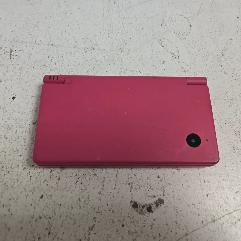 NINTENDO DS I HANDHELD GAMES CONSOLE IN PINK