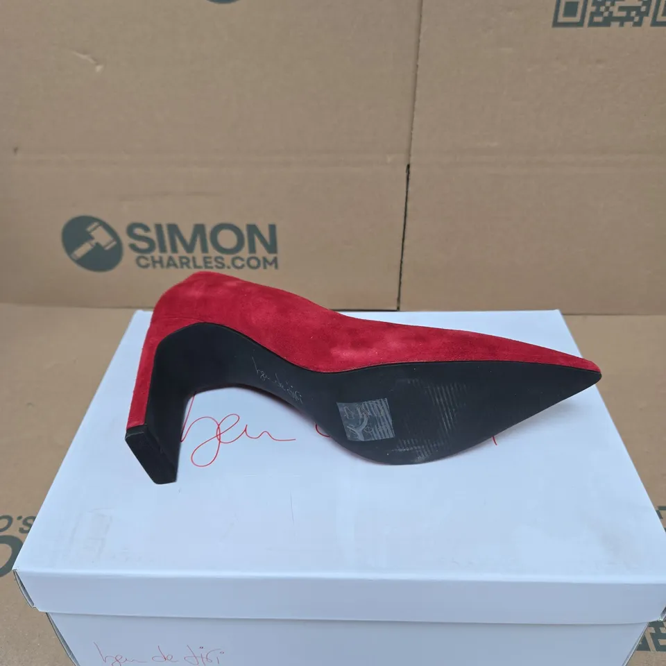 BEN DE LISI RED SUEDE HIGH-HEELED COURT SHOES UK 6 BOXED