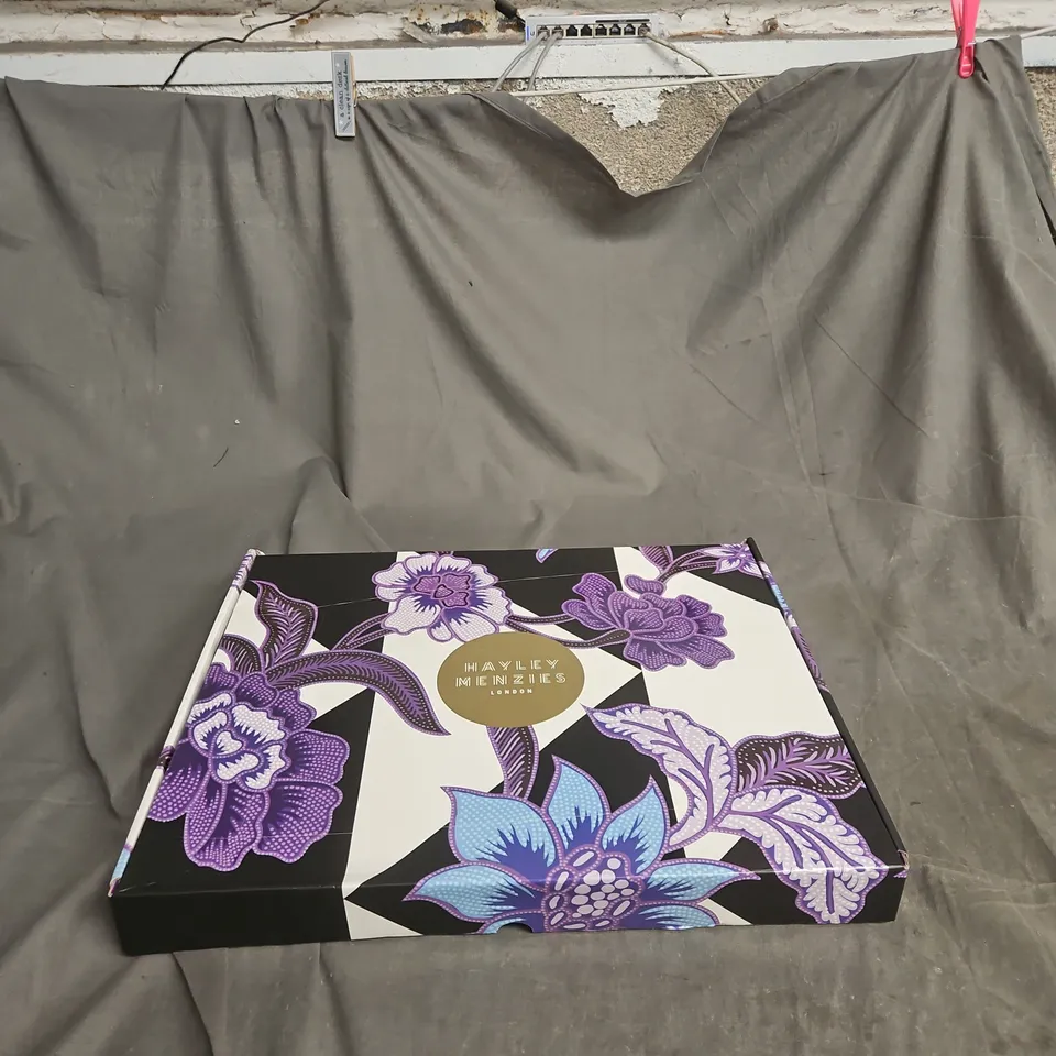 HAYLEY MENZIES CASHMERE FRINGE V-NECK JUMPER – CAMEL – XS