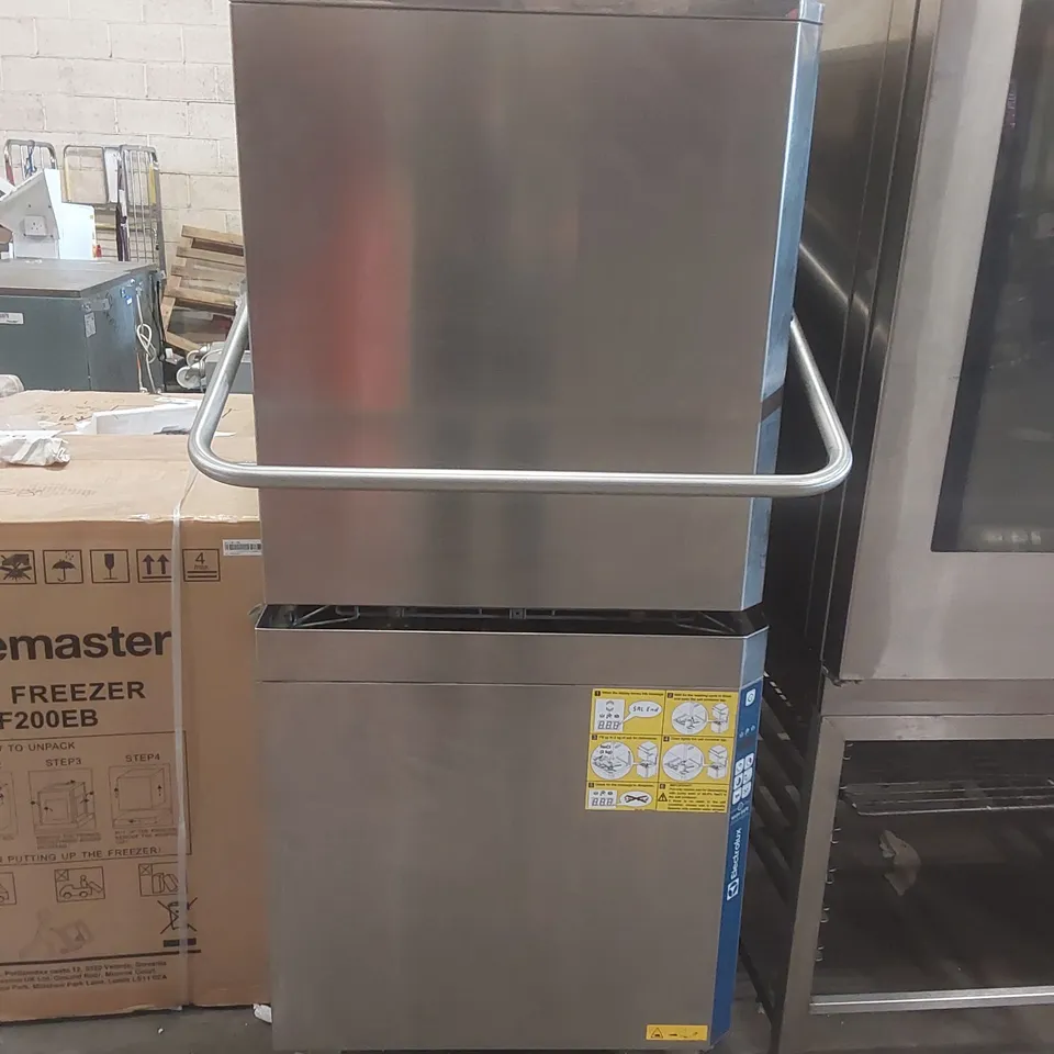 ELECTROLUX WASH SAFE CONTROL COMMERCIAL PASS THROUGH DISHWASHER