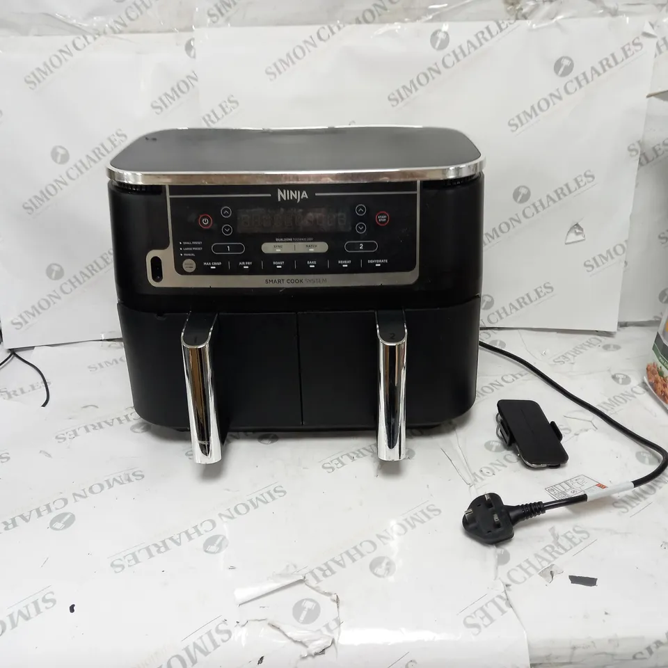 BOXED NINJA FOODI MAX DUAL ZONE AIR FRYER