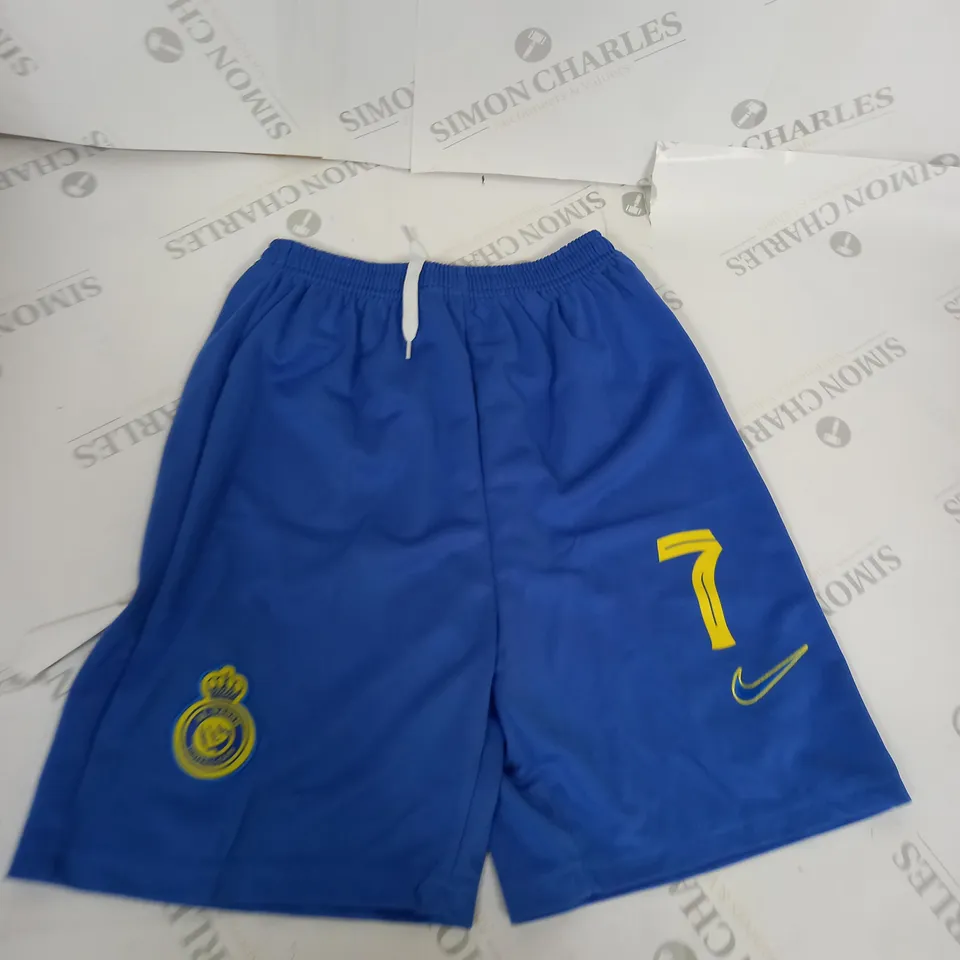 AL NASSR HOME SHIRT AND SHORTS WITH RONALDO 7 SIZE 26