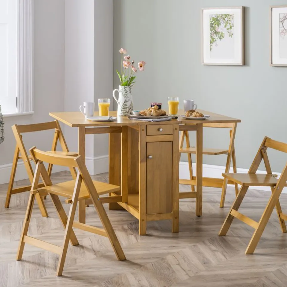BOXED JULIAN BOWEN SAVOY DINING SET - LIGHT OAK FINISH (1 BOX)