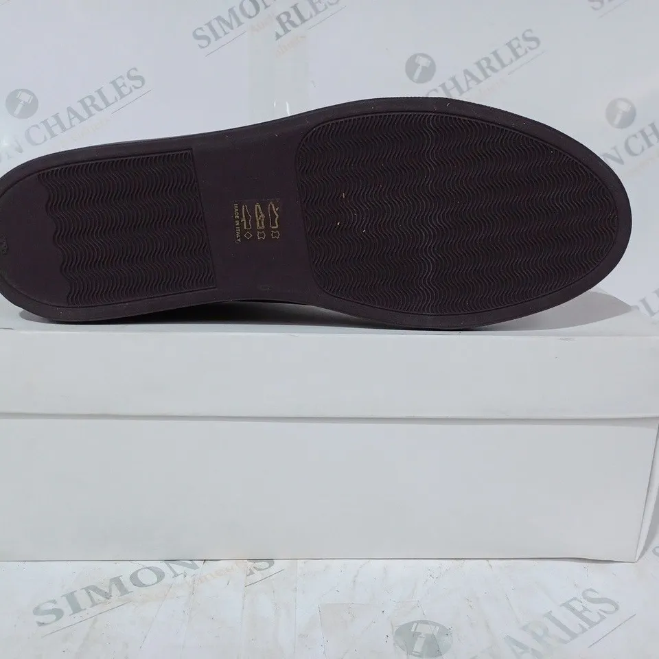 BOXED PAIR OF REISS LUCA LACE UP SHOES IN BURGUNDY SIZE 9