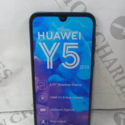 BOX OF APPROX. 30 ASSORTED HUAWEI Y5 2019 DISPLAY PHONES IN BLACK