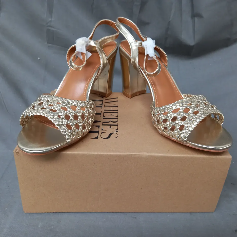 BOXED PAIR OF WHERE'S THAT FROM OPEN TOE BLOCK HEEL SANDALS IN METALLIC GOLD UK SIZE 8