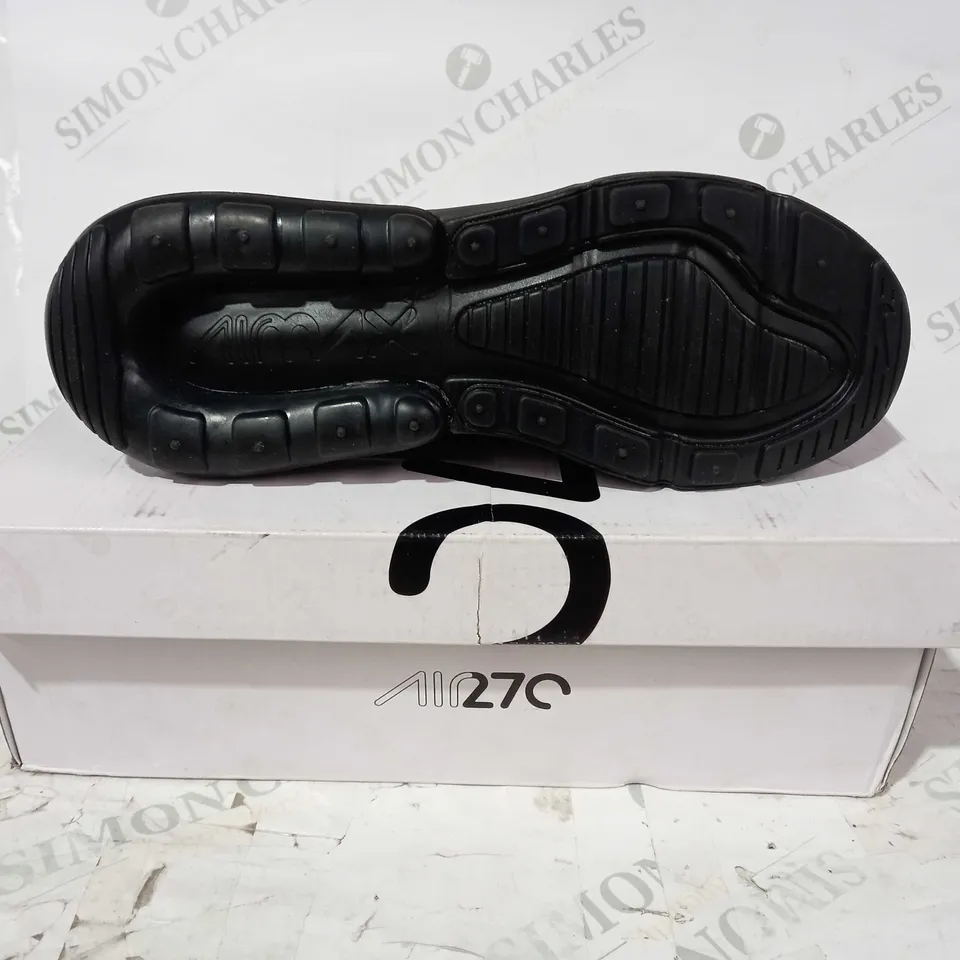 BOXED PAIR OF NIKE AIR MAX 270 SHOES IN BLACK UK SIZE 7