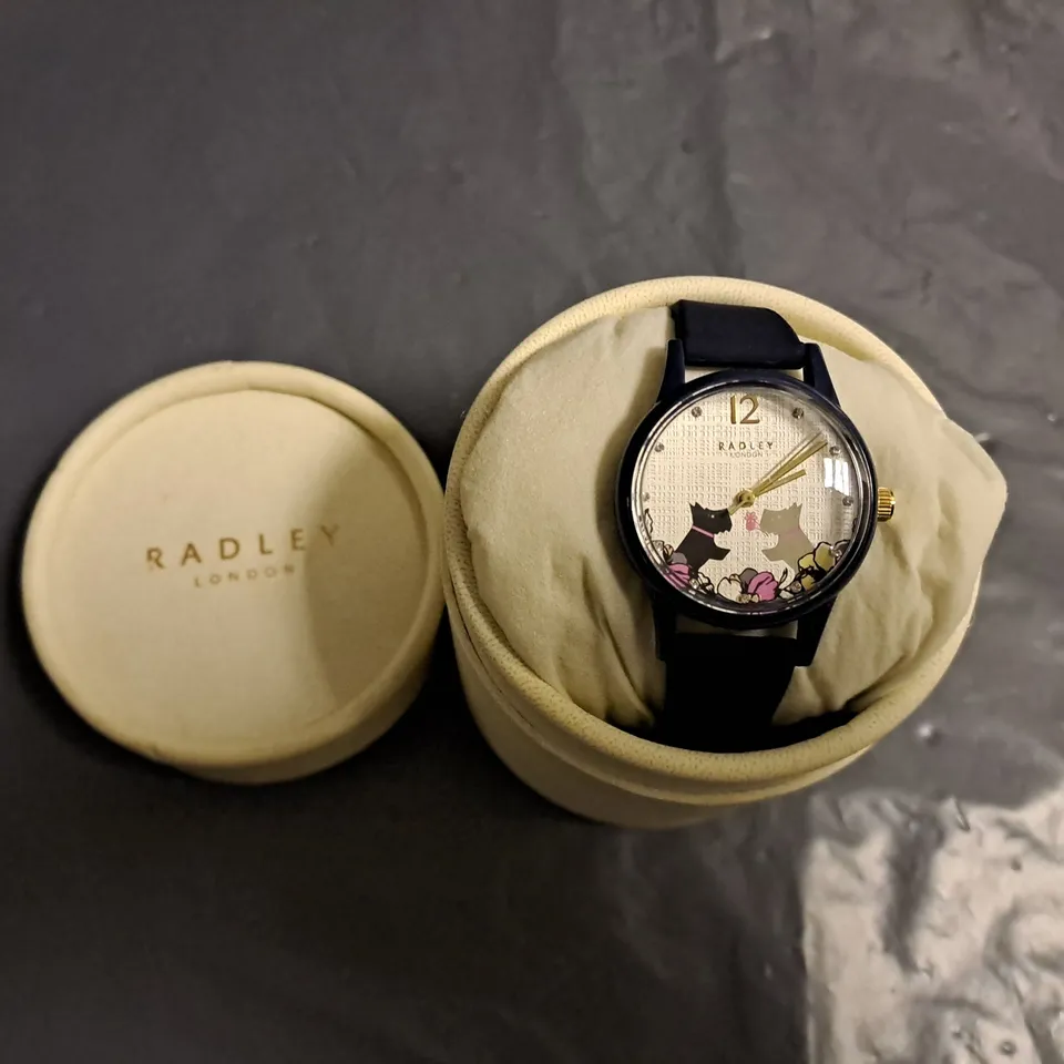 BOXED RADLEY LONDON TWIN DOG WATCH IN NAVY