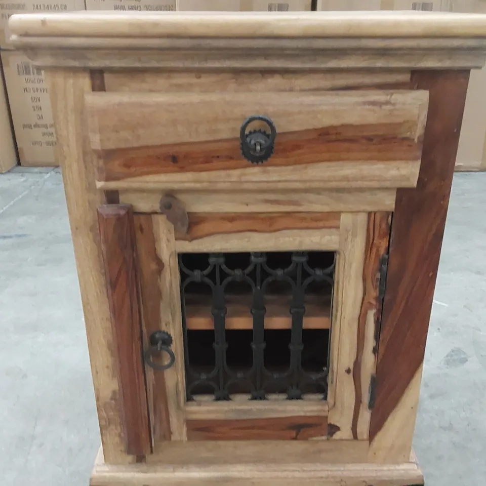 DESIGNER WOODEN 1 DRAWER, 1 DOOR BEDSIDE TABLE