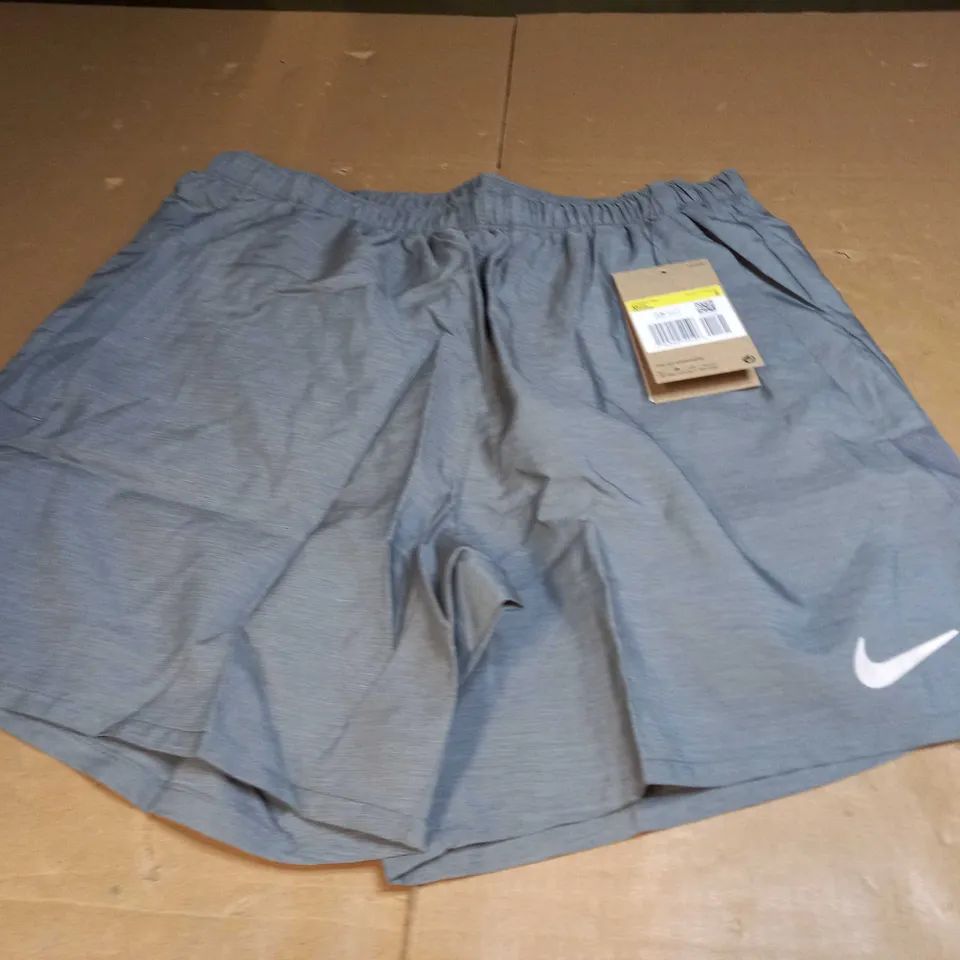 NIKE GREY SHORTS SIZE S