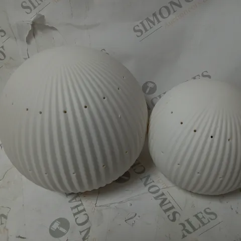 KELLY HOPPEN SET OF 2 LARGE CERAMIC LIGHT UP ORNAMENTS