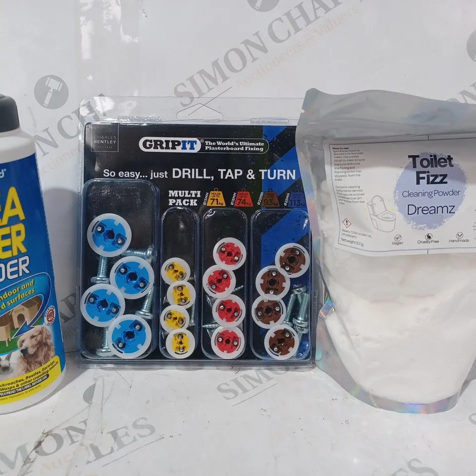 APPROXIMATELY 15 ASSORTED HOUSEHOLD ITEMS TO INCLUDE TOILET FIZZ CLEANING POWDER, GRIPIT, FLEA KILLER POWDER, ETC