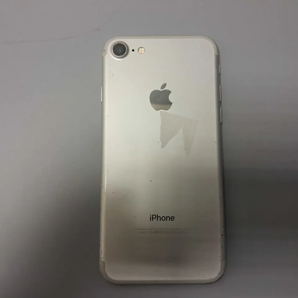 APPLE IPHONE 7 - MODEL A1779