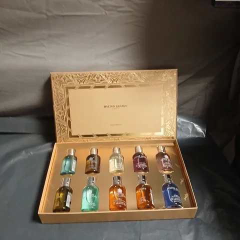 MOLTON BROWN STOCKING FILLER COLLECTION, 10 X 50ML BATH & SHOWER GEL TRAVEL SET