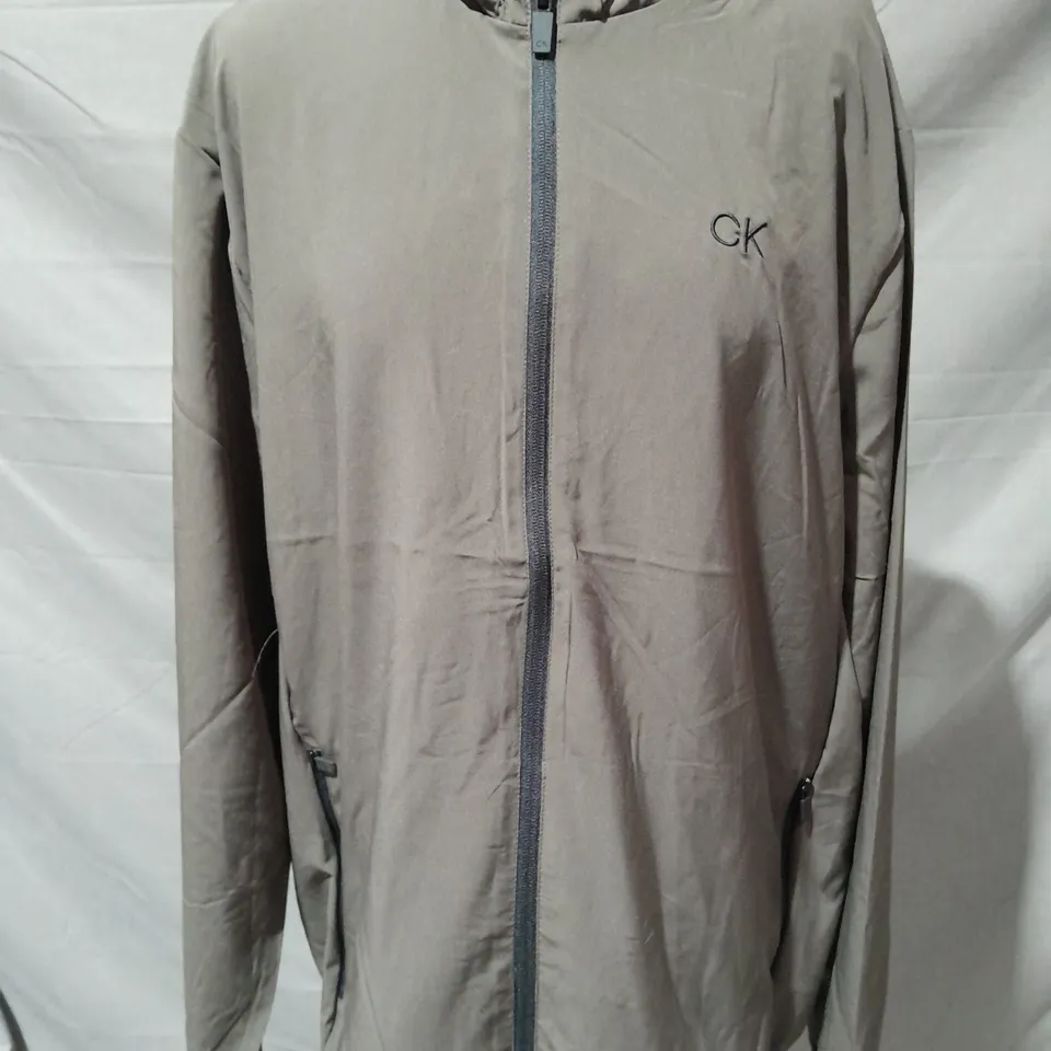 CALVIN KLEIN GOLF HOODED THIN JACKET IN DARK KHAKI SIZE LARGE